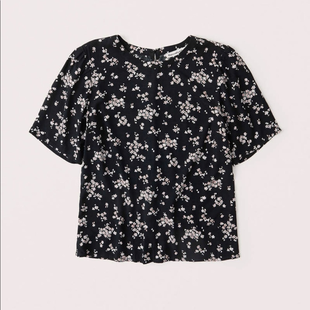 Abercrombie & Fitch button back top